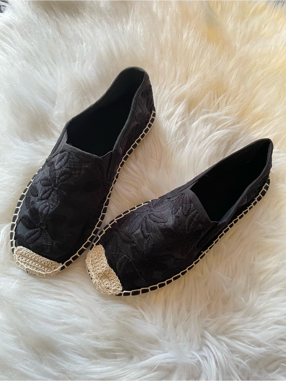 Black  really cute Embroidered Espadrille Slip-Ons brand new